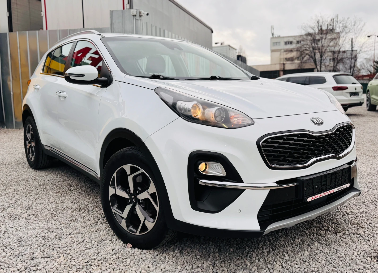 Kia Sportage 1.6T-GDI/AVTOMAT/FACE LIFT/1 СОБСТВЕНИК/НОВА КОЛА/, снимка 5 - Автомобили и джипове - 54033957