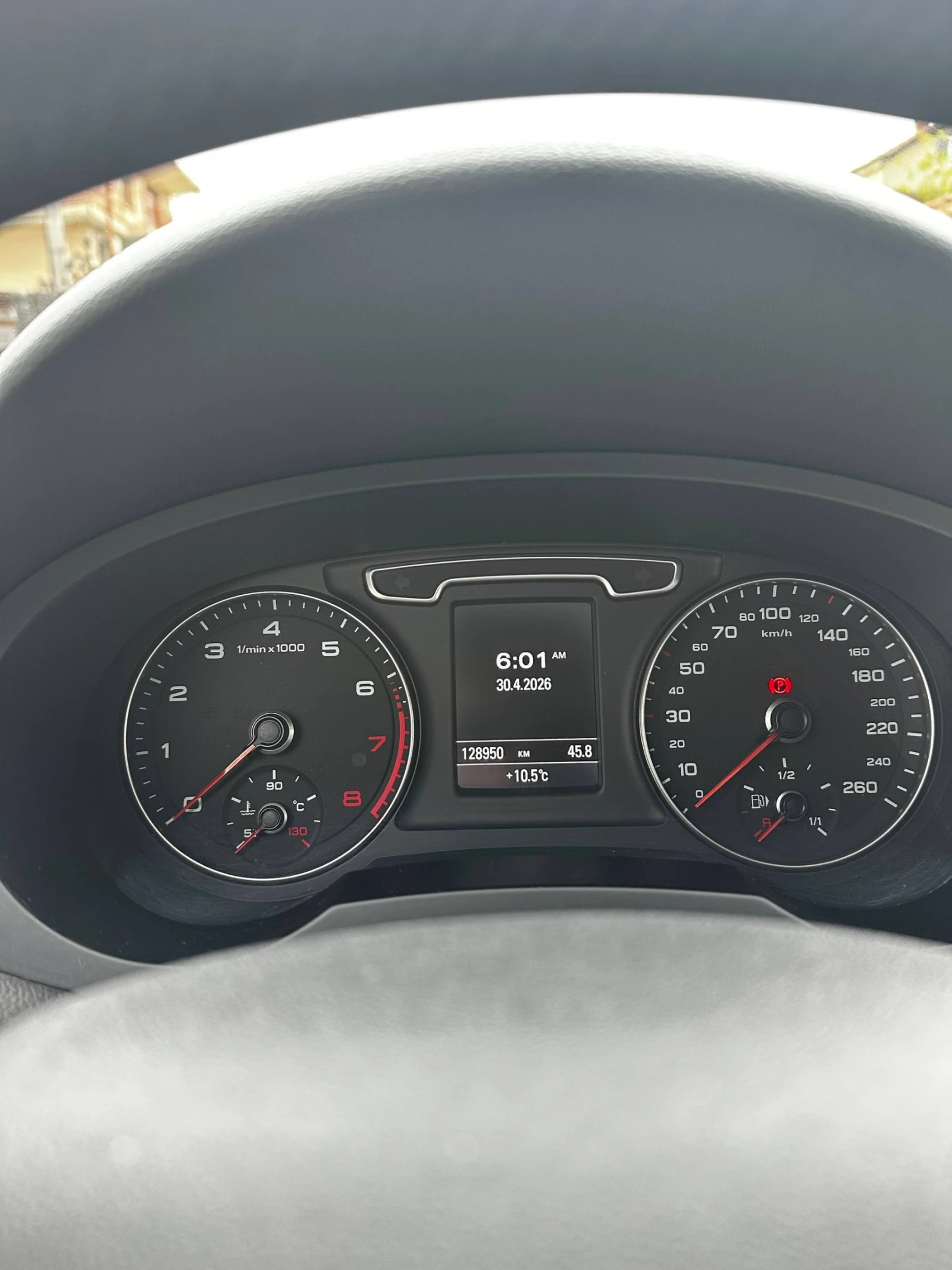 Audi Q3 2.0 TFSI quattro, снимка 8 - Автомобили и джипове - 54427602
