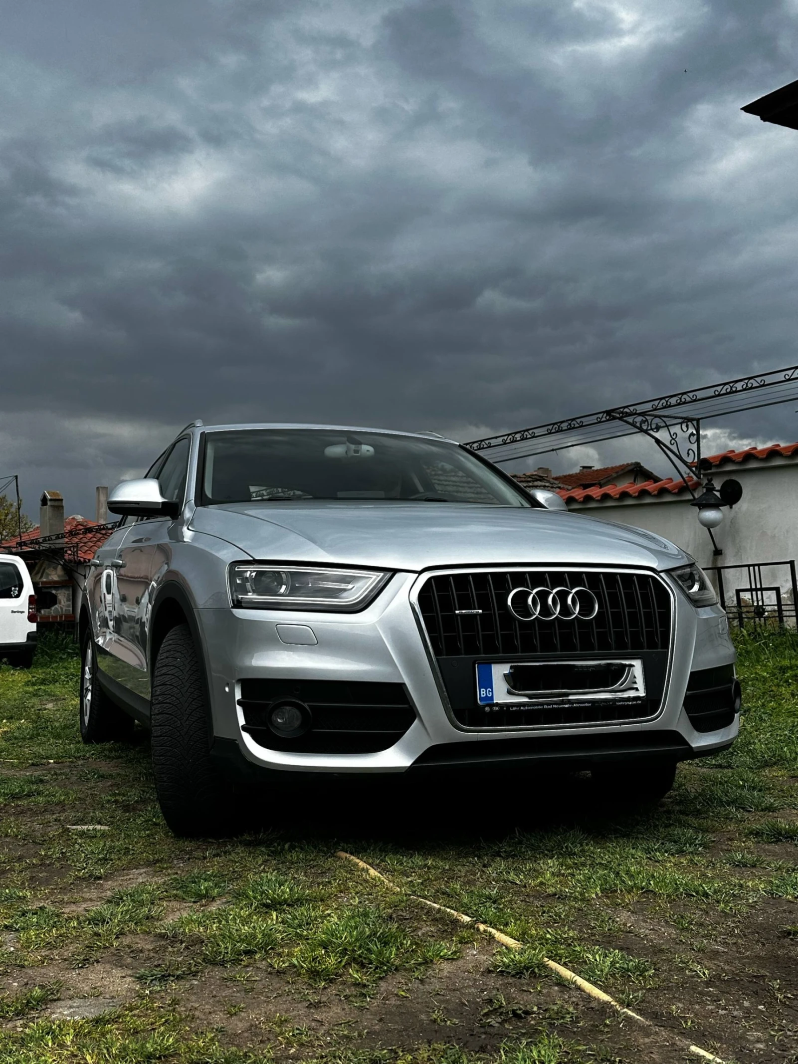 Audi Q3 2.0 TFSI quattro, снимка 3 - Автомобили и джипове - 54427602