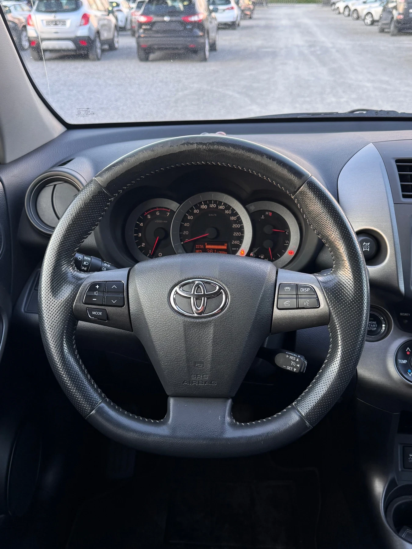 Toyota Rav4 2.2D-CAT LUXARY 4x4, снимка 9 - Автомобили и джипове - 54693247