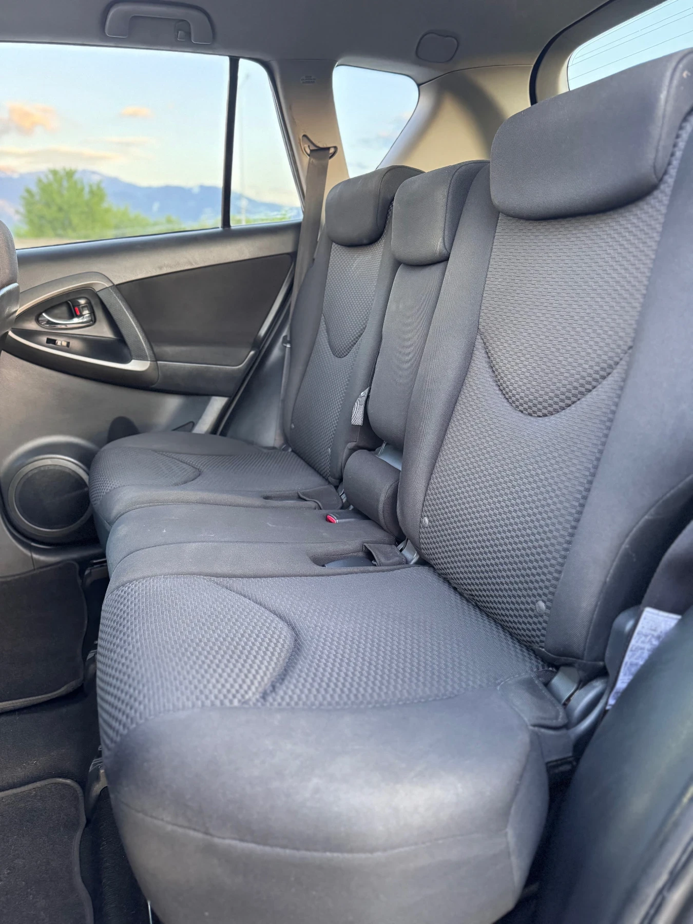 Toyota Rav4 2.2D-CAT LUXARY 4x4, снимка 15 - Автомобили и джипове - 54693247