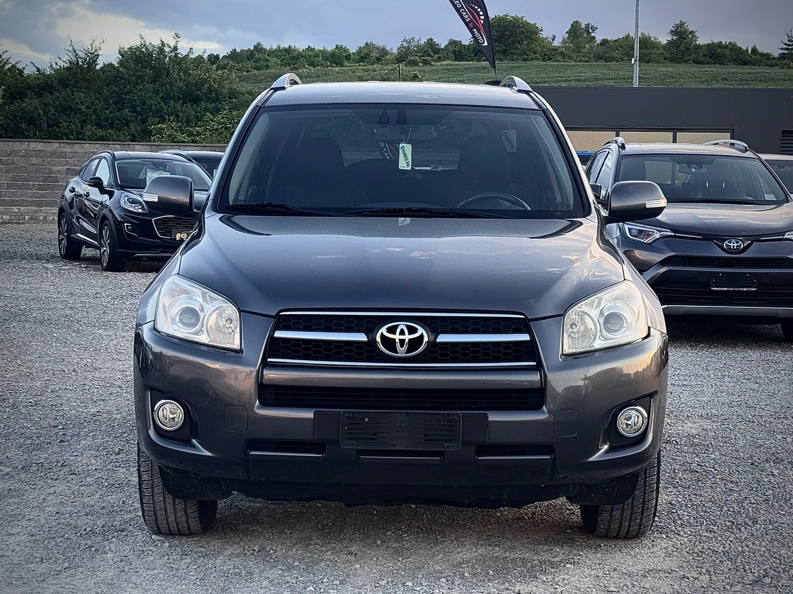 Toyota Rav4 2.2D-CAT LUXARY 4x4, снимка 2 - Автомобили и джипове - 54693247
