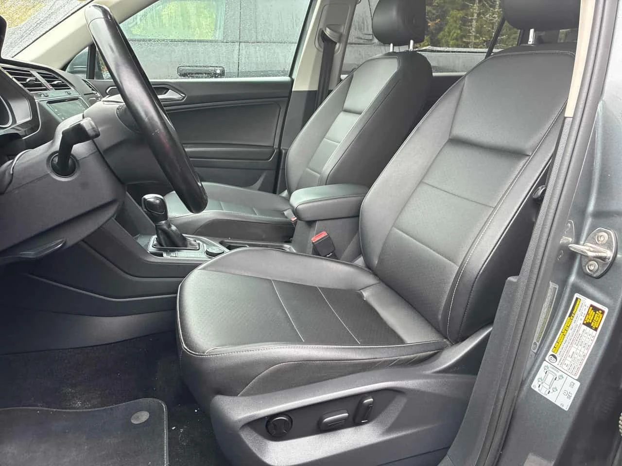 VW Tiguan Comfortline | CARFAX | АВТОФИНАНСИРАНЕ, снимка 7 - Автомобили и джипове - 56185753