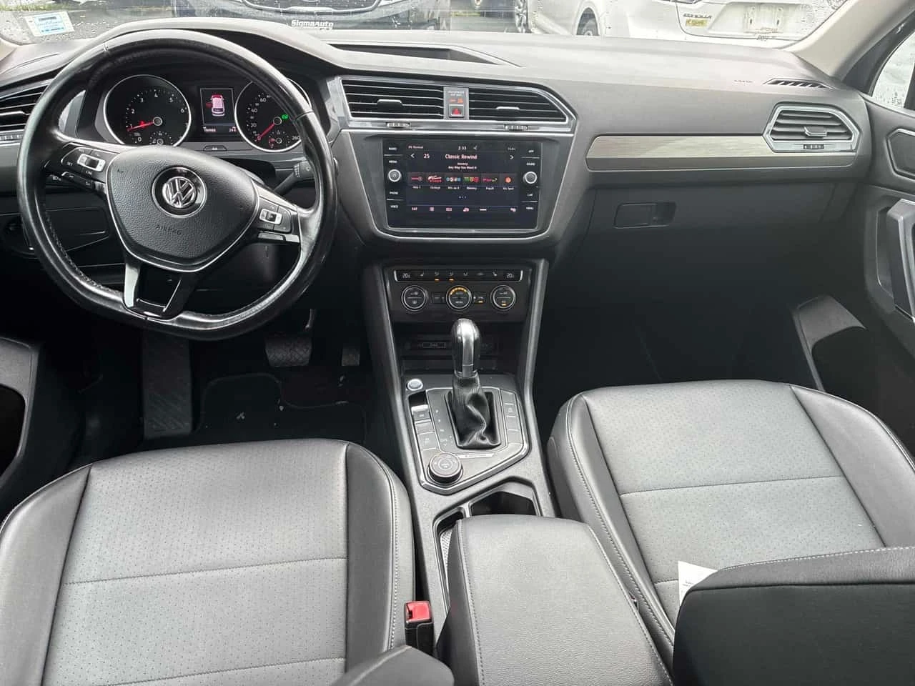 VW Tiguan Comfortline | CARFAX | АВТОФИНАНСИРАНЕ, снимка 9 - Автомобили и джипове - 56185753