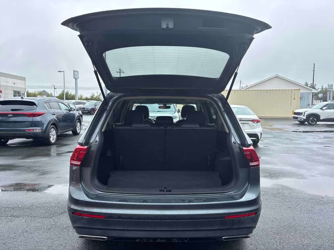 VW Tiguan Comfortline | CARFAX | АВТОФИНАНСИРАНЕ, снимка 11 - Автомобили и джипове - 56185753