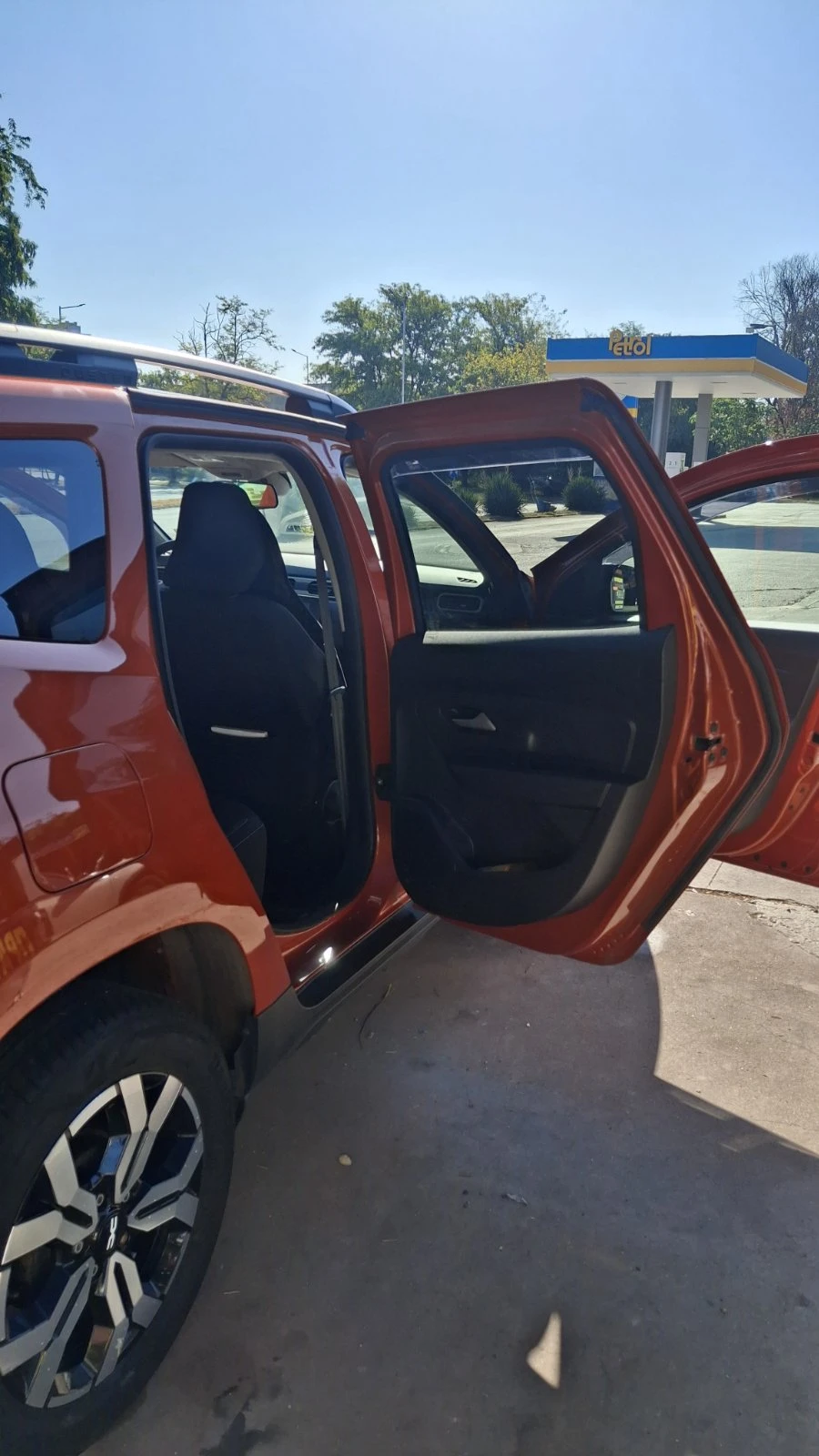 Dacia Duster, снимка 7 - Автомобили и джипове - 56317312