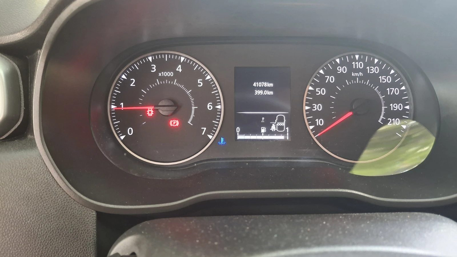 Dacia Duster, снимка 10 - Автомобили и джипове - 56317312