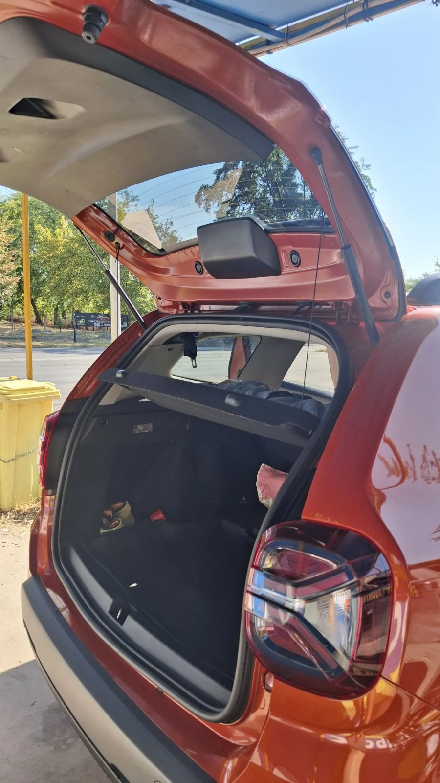 Dacia Duster, снимка 6 - Автомобили и джипове - 56317312