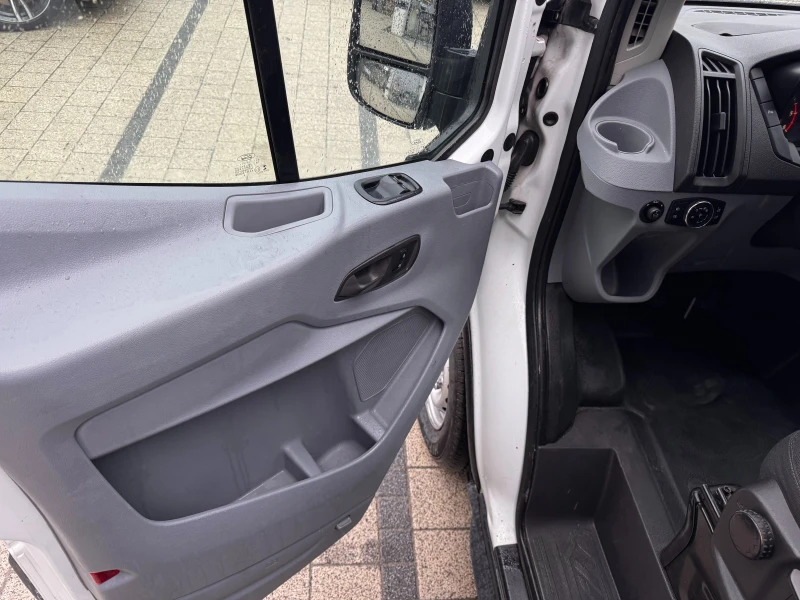 Ford Transit 5-местен Товаропътнически Клима Euro 6Y , снимка 14 - Бусове и автобуси - 48197209