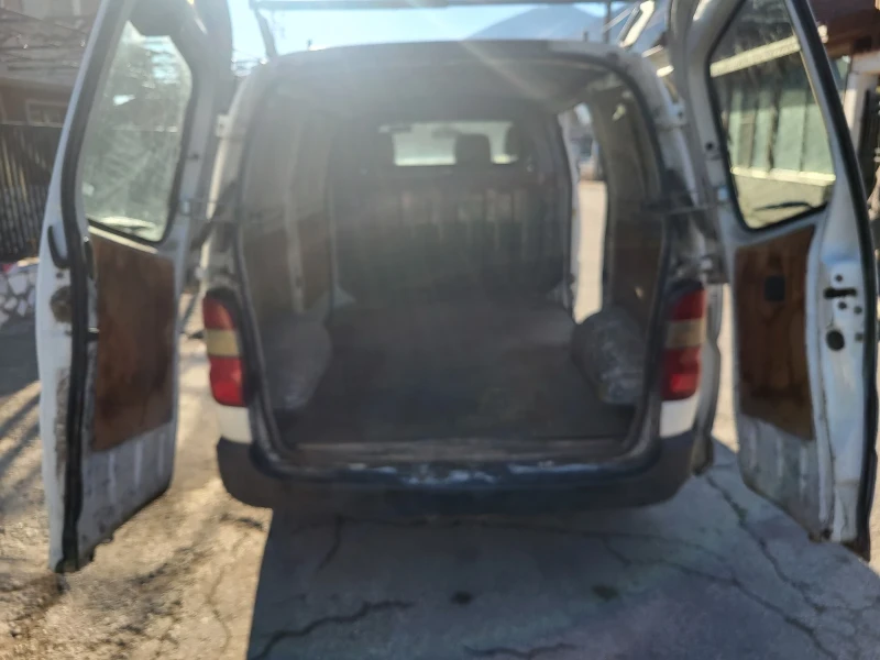 Toyota Hiace 2.5 D4D 4x4 klima, снимка 7 - Бусове и автобуси - 48838239