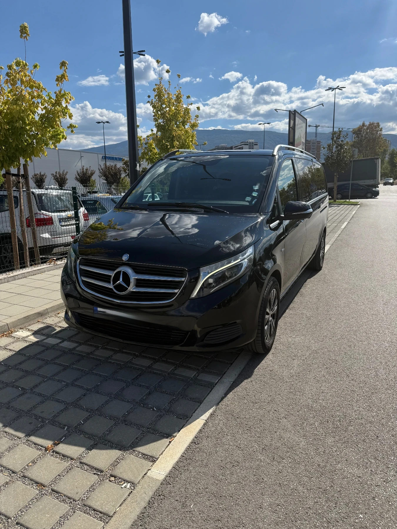 Mercedes-Benz V 220, снимка 2 - Бусове и автобуси - 56103284