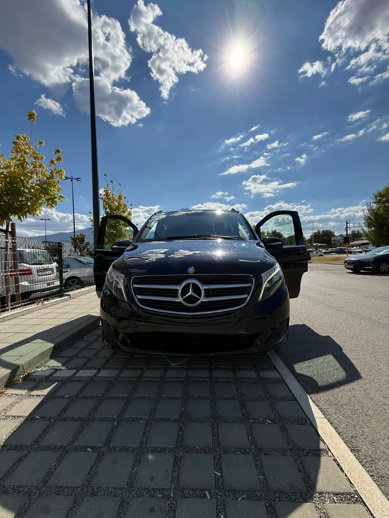 Mercedes-Benz V 220