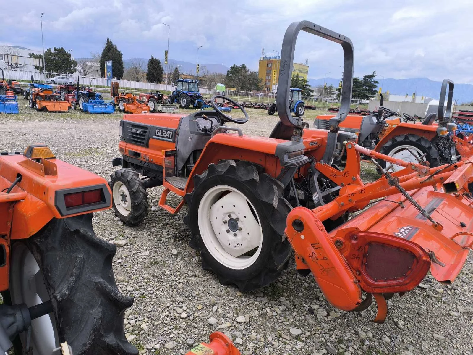 Трактор Kubota Саки агро Сливен, снимка 3 - Селскостопанска техника - 54176933