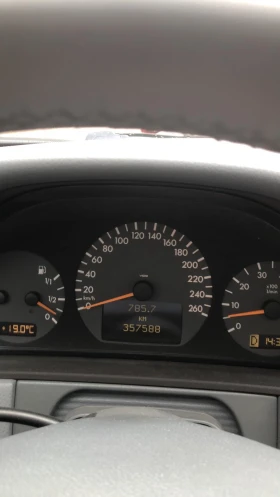 Обява за продажба на Mercedes-Benz E 320 ~15 000 лв. - изображение 2