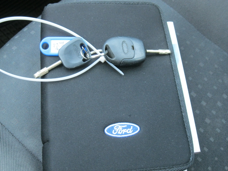 Ford Focus 1.8 TDCI 115кс, снимка 13 - Автомобили и джипове - 37534401