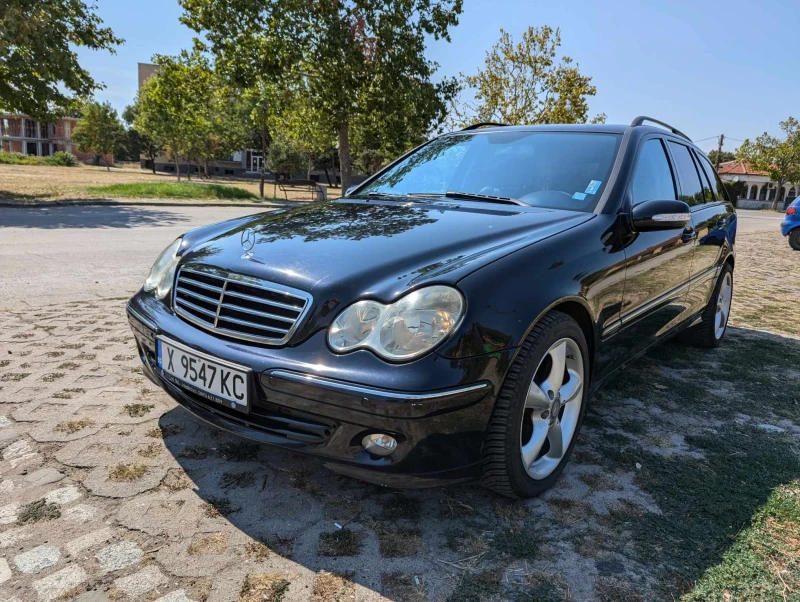 Mercedes-Benz C 220, снимка 1 - Автомобили и джипове - 47043328