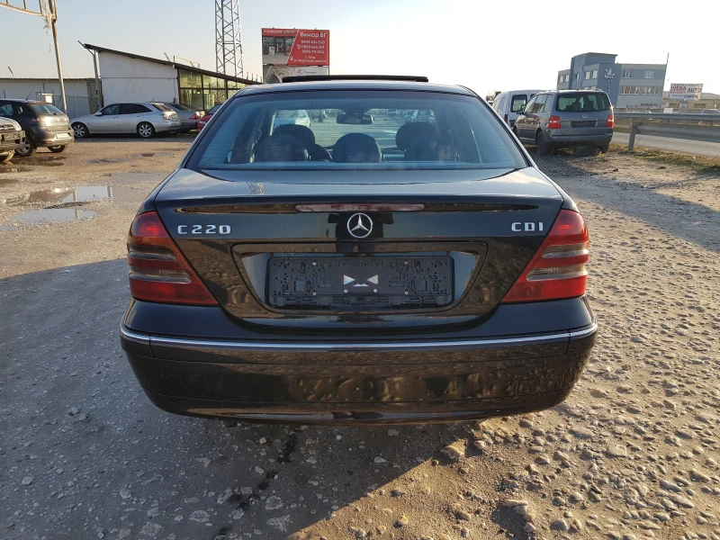 Mercedes-Benz C 220 CDI AVANTGARDE ИТАЛИЯ ЛИЗИНГ, снимка 6 - Автомобили и джипове - 48282978