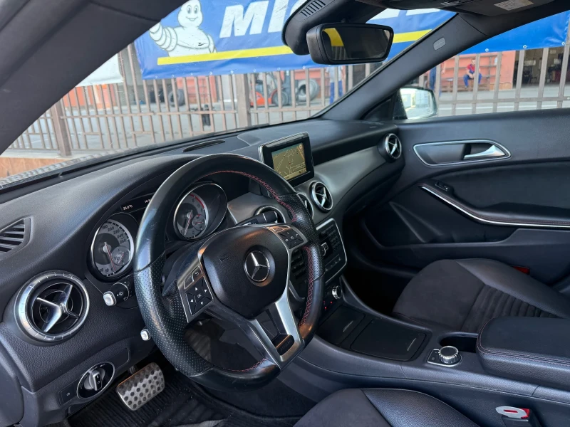 Mercedes-Benz CLA 220 AMG* 7G* Панорама, снимка 10 - Автомобили и джипове - 51736191