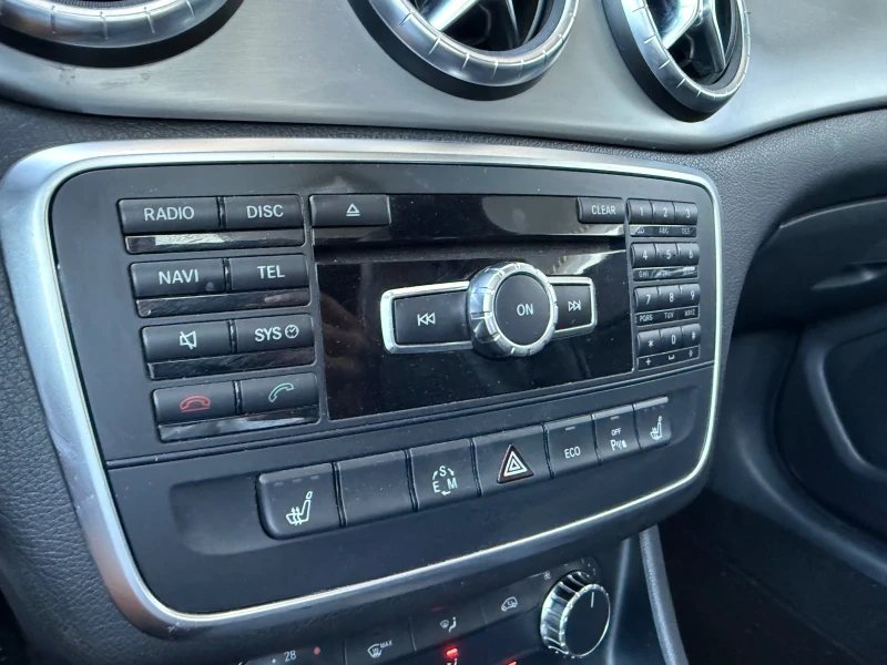 Mercedes-Benz CLA 220 AMG* 7G* Панорама, снимка 13 - Автомобили и джипове - 51736191