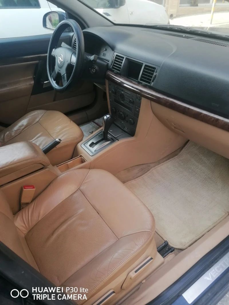 Opel Vectra 2.2 бензин/газ, снимка 7 - Автомобили и джипове - 52263534