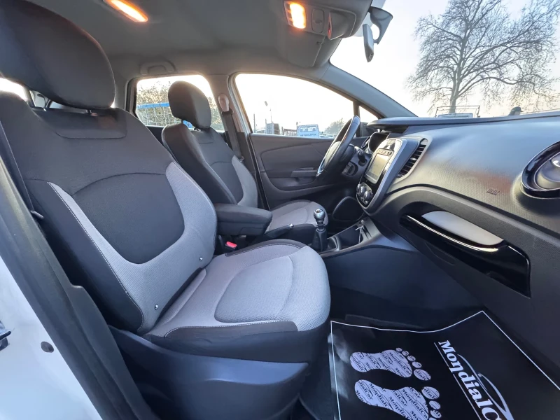 Renault Captur 1.5dci 110kc Energy, снимка 11 - Автомобили и джипове - 52840988