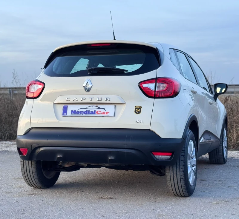 Renault Captur 1.5dci 110kc Energy, снимка 5 - Автомобили и джипове - 52840988