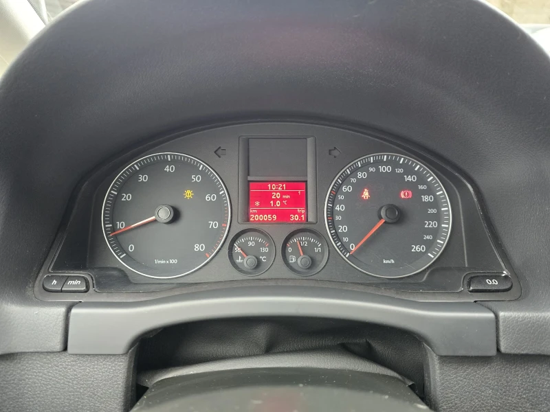 VW Golf Plus 1.6i 102к.с comfortline фабрична газ , снимка 17 - Автомобили и джипове - 53233465