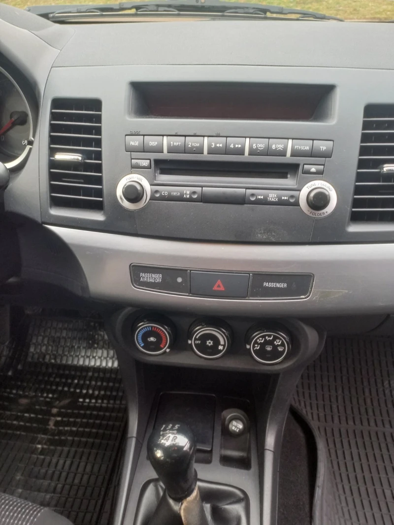 Mitsubishi Lancer 1.5 , снимка 7 - Автомобили и джипове - 53263292