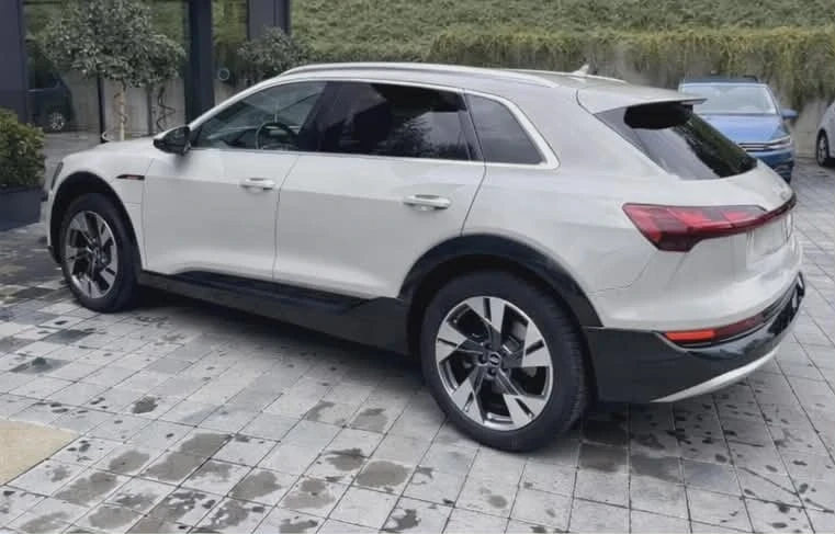 Audi E-Tron 50, снимка 4 - Автомобили и джипове - 55528347