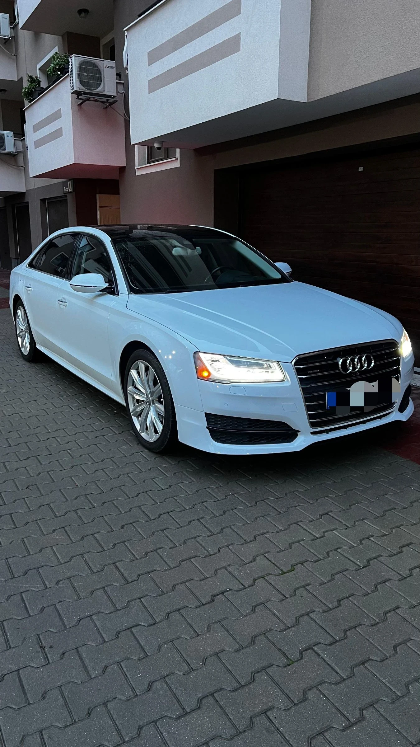 Audi A8 LONG! Обслужена! , снимка 1