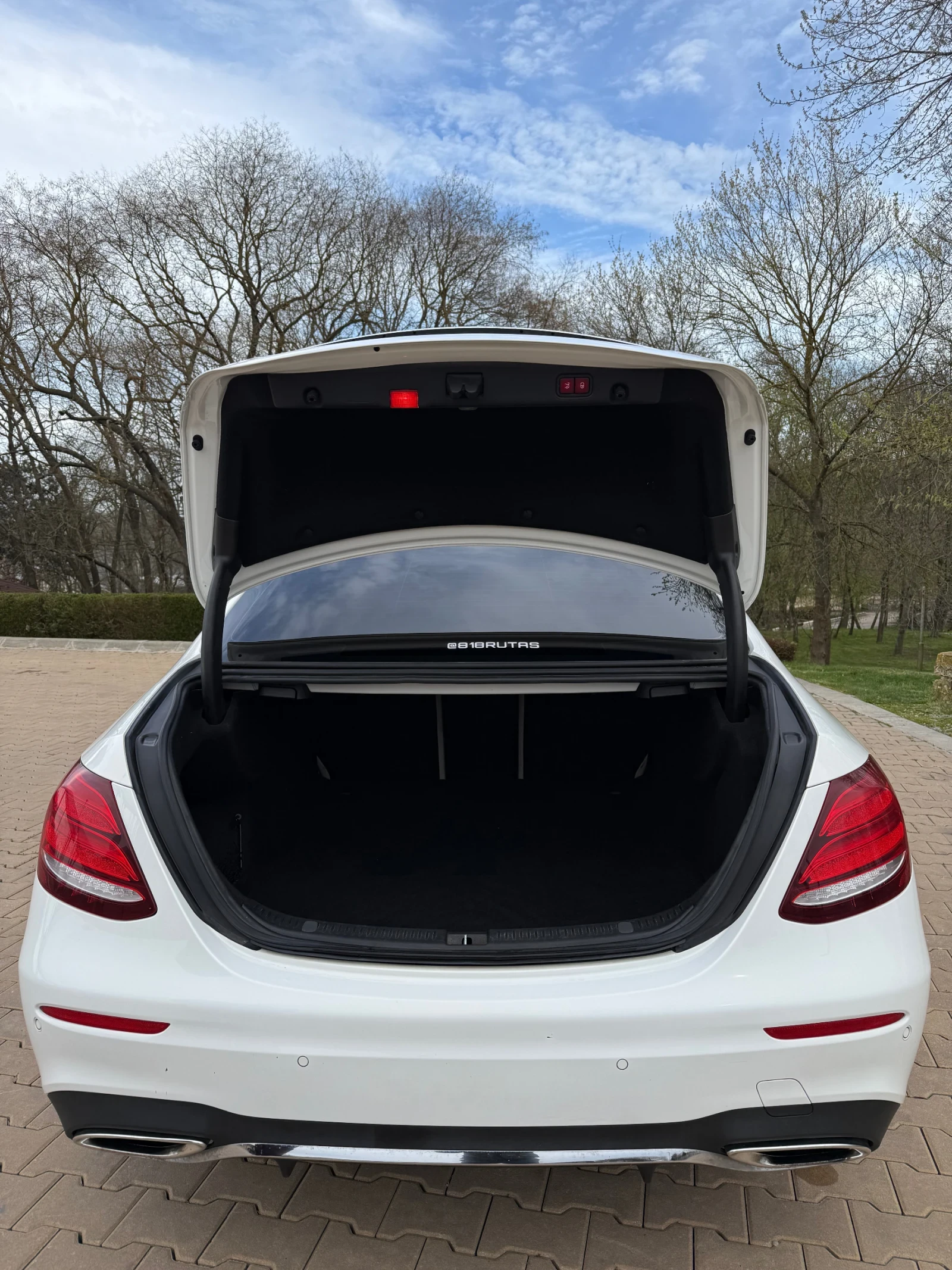 Mercedes-Benz E 300  - изображение 4