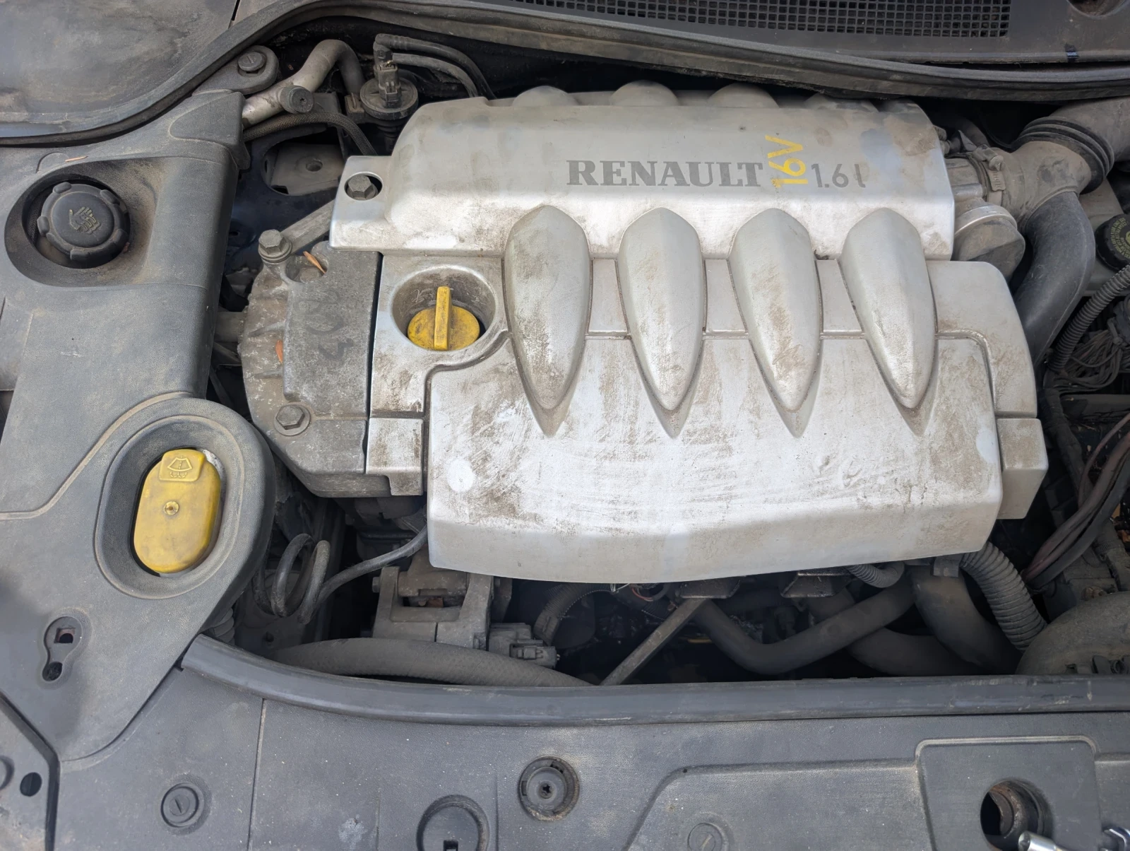 Renault Megane 1.6 16V - изображение 10