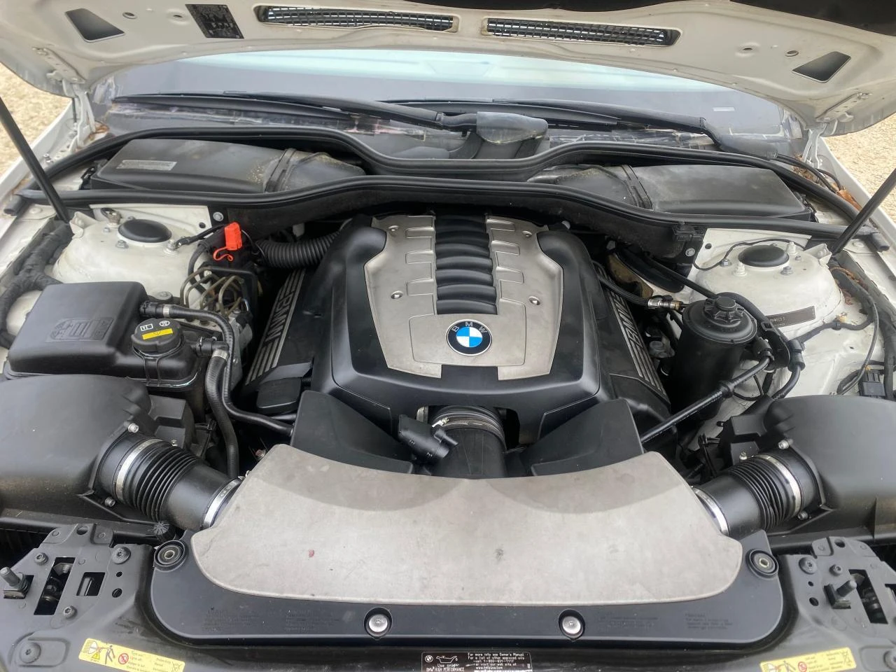 BMW 750  - изображение 7