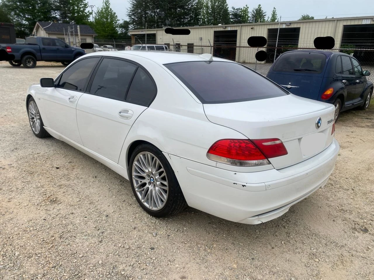 BMW 750  - изображение 3