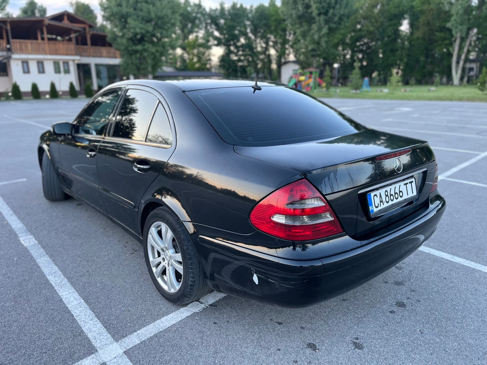 Mercedes-Benz E 220  - изображение 3