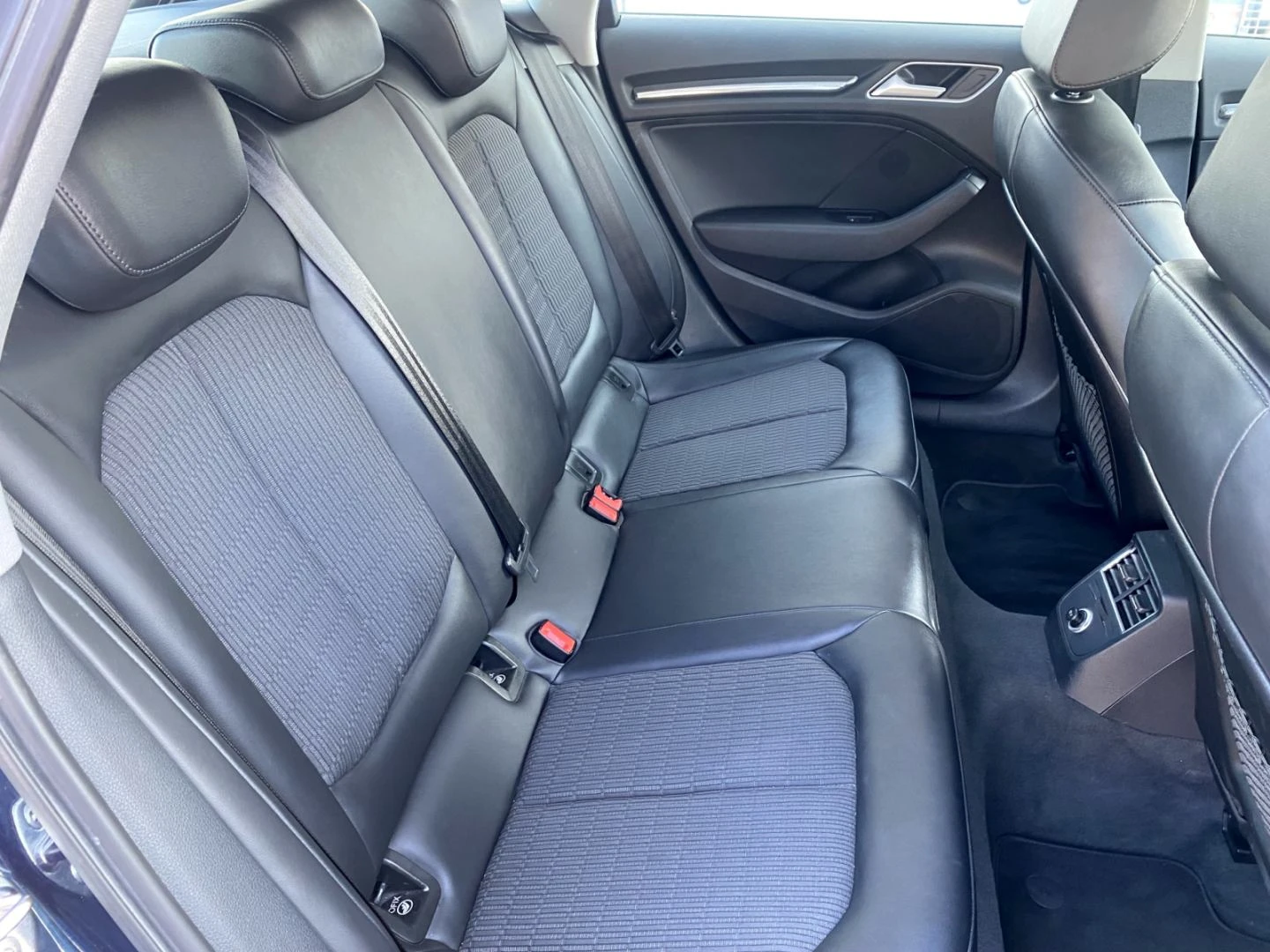 Audi A3 2.0TDI 4x4 150k.� | Mobile.bg � ����������� 12