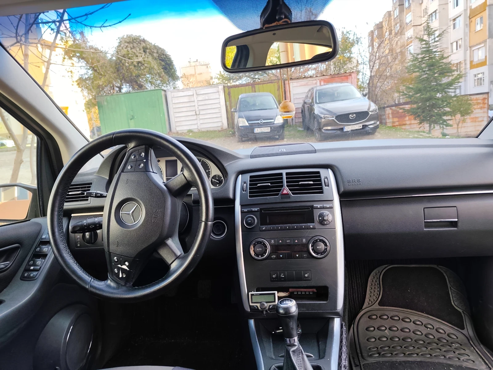 Mercedes-Benz B 200 Седан - изображение 5