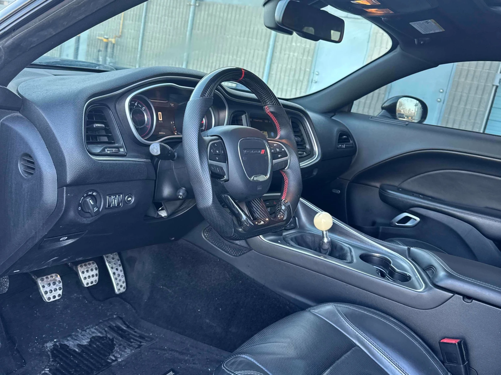 Dodge Challenger RT * * РЪЧКА * * CARFAX * * АВТО КРЕДИТ * *  - изображение 8