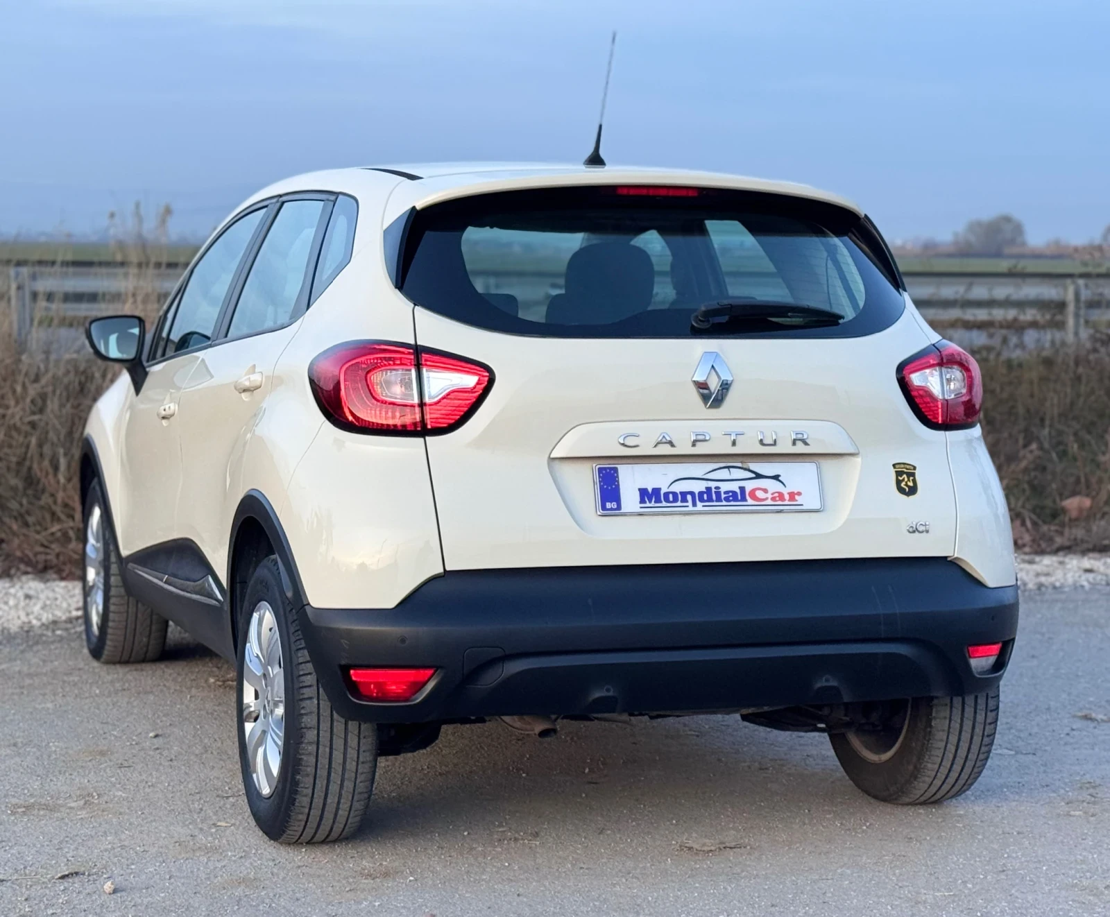 Renault Captur 1.5dci 110kc Energy - изображение 4