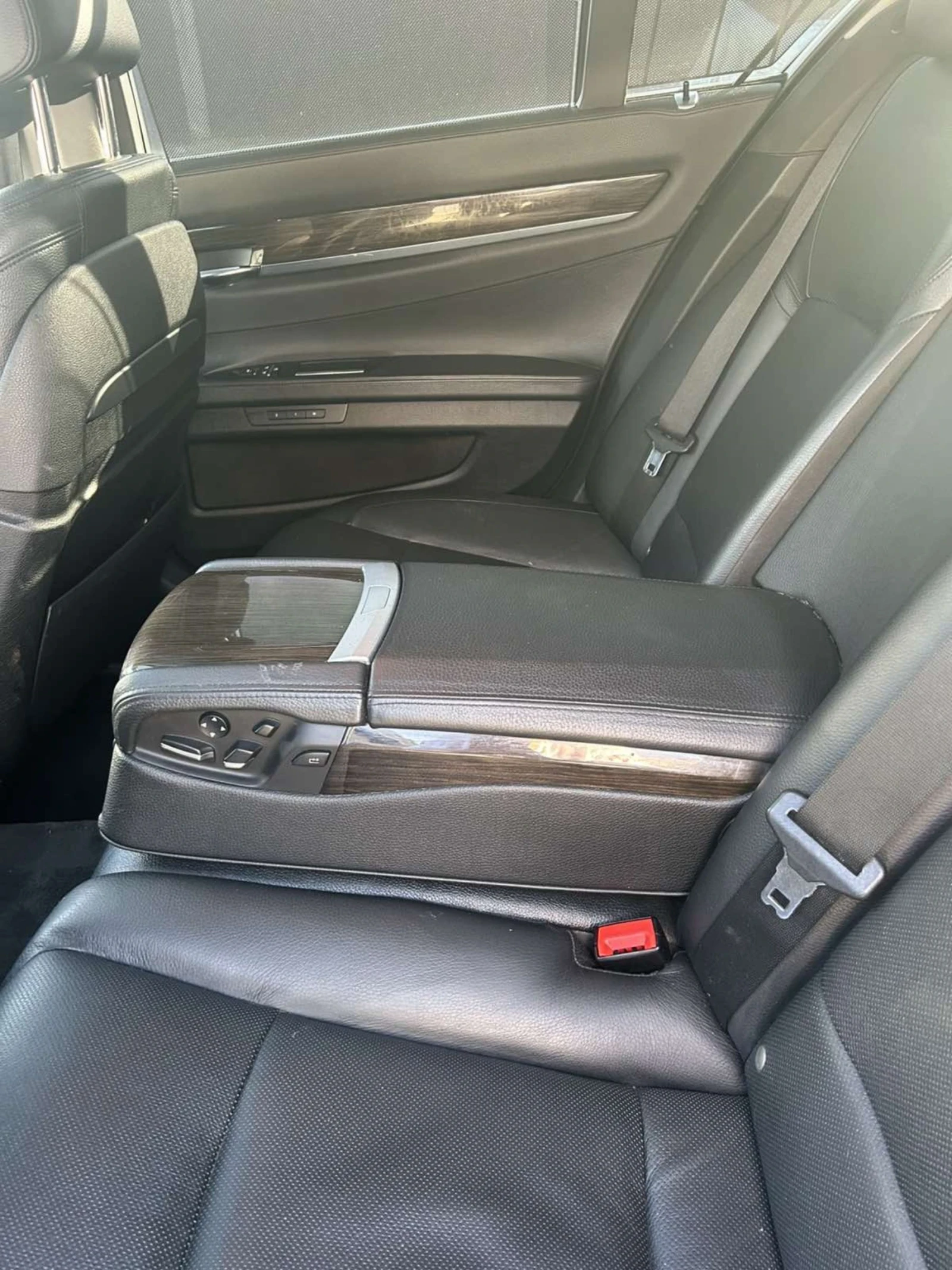 BMW 740 ПЕРФЕКТНА , снимка 17 - Автомобили и джипове - 53568667