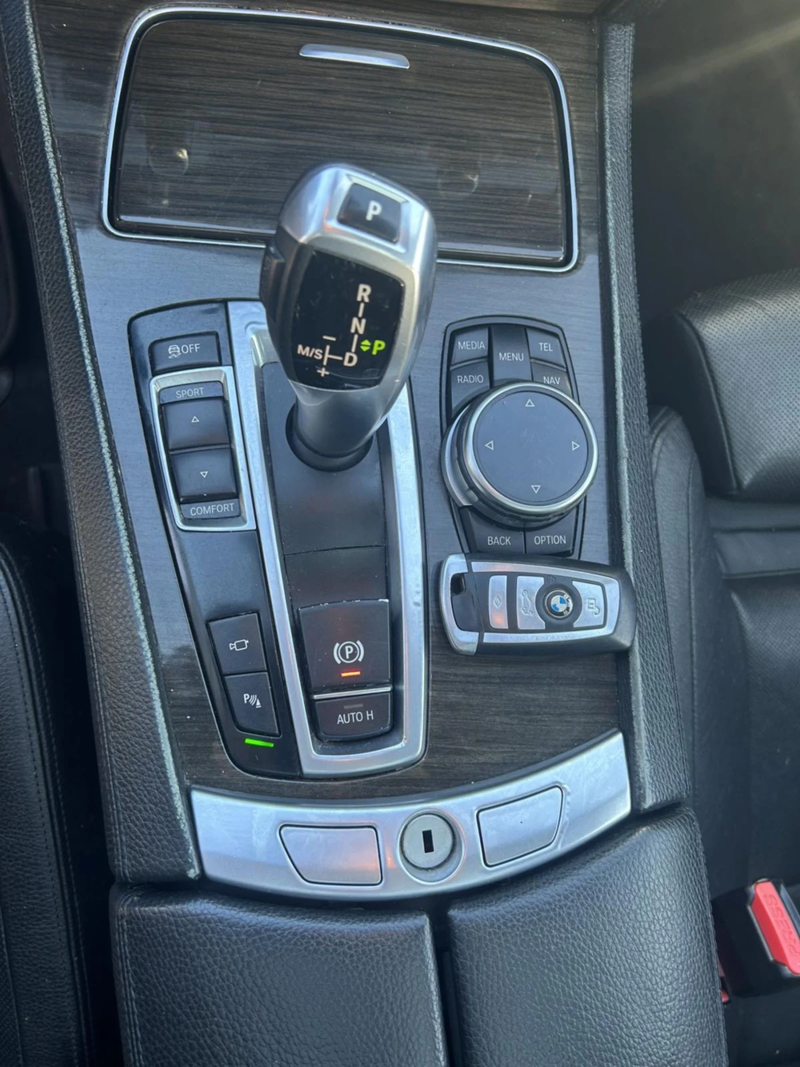 BMW 740 ПЕРФЕКТНА , снимка 9 - Автомобили и джипове - 53568667