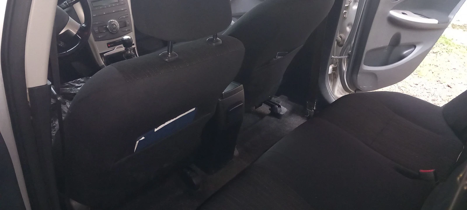 Toyota Corolla 2.0 D-4D 126��. | Mobile.bg � ����������� 12