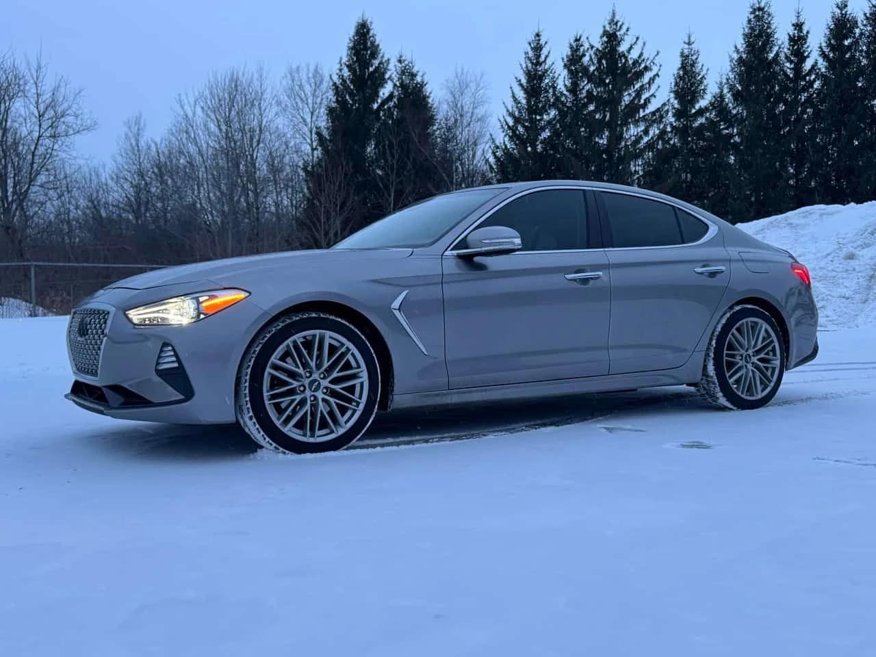 Genesis G70 * 2.0T Elite * DISTRONIC* �������* ��������*  | Mobile.bg � ����������� 11