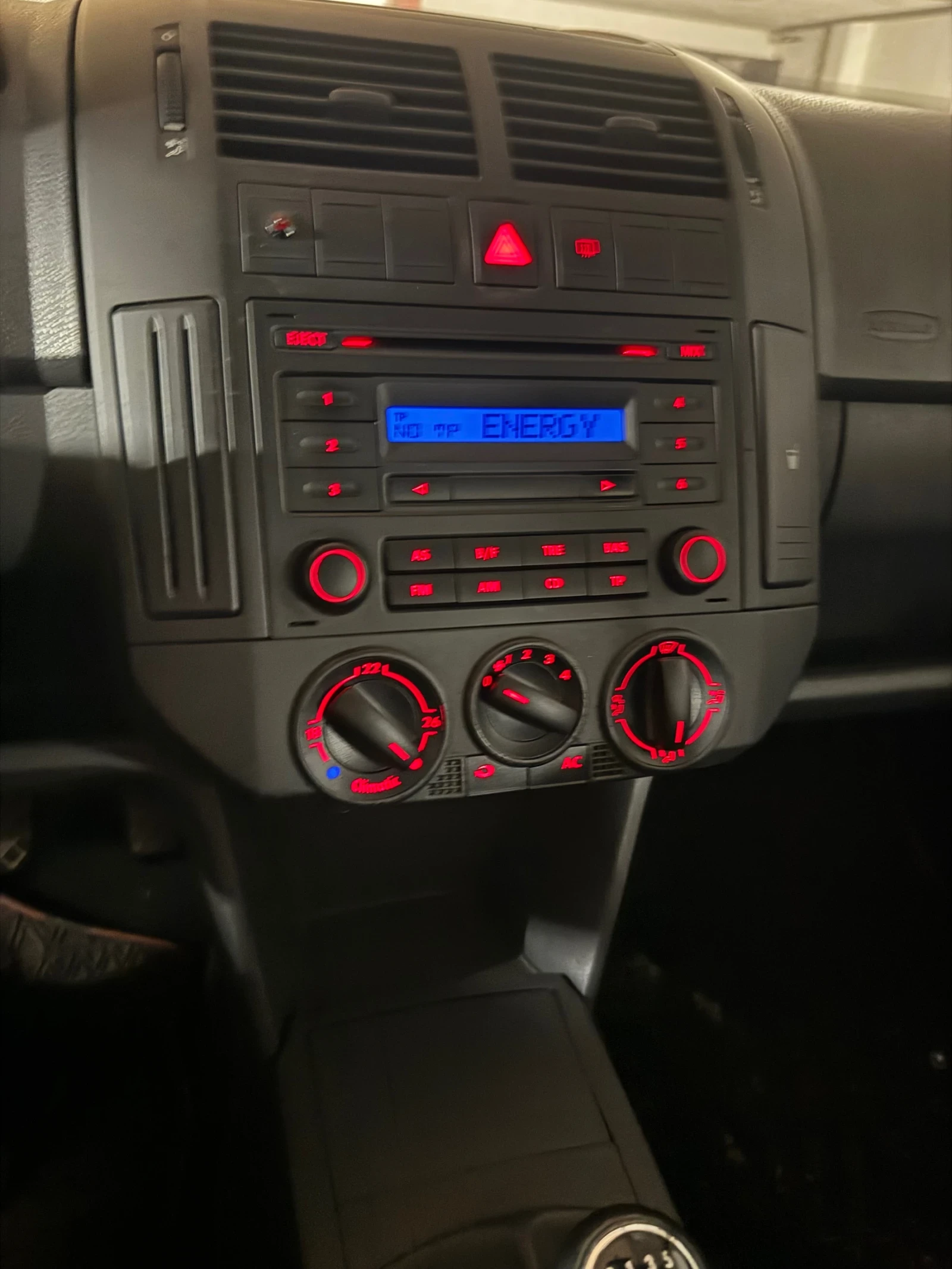 VW Polo Polo 1.2 НОВА КОЛА 56000хкм, снимка 6 - Автомобили и джипове - 53695174