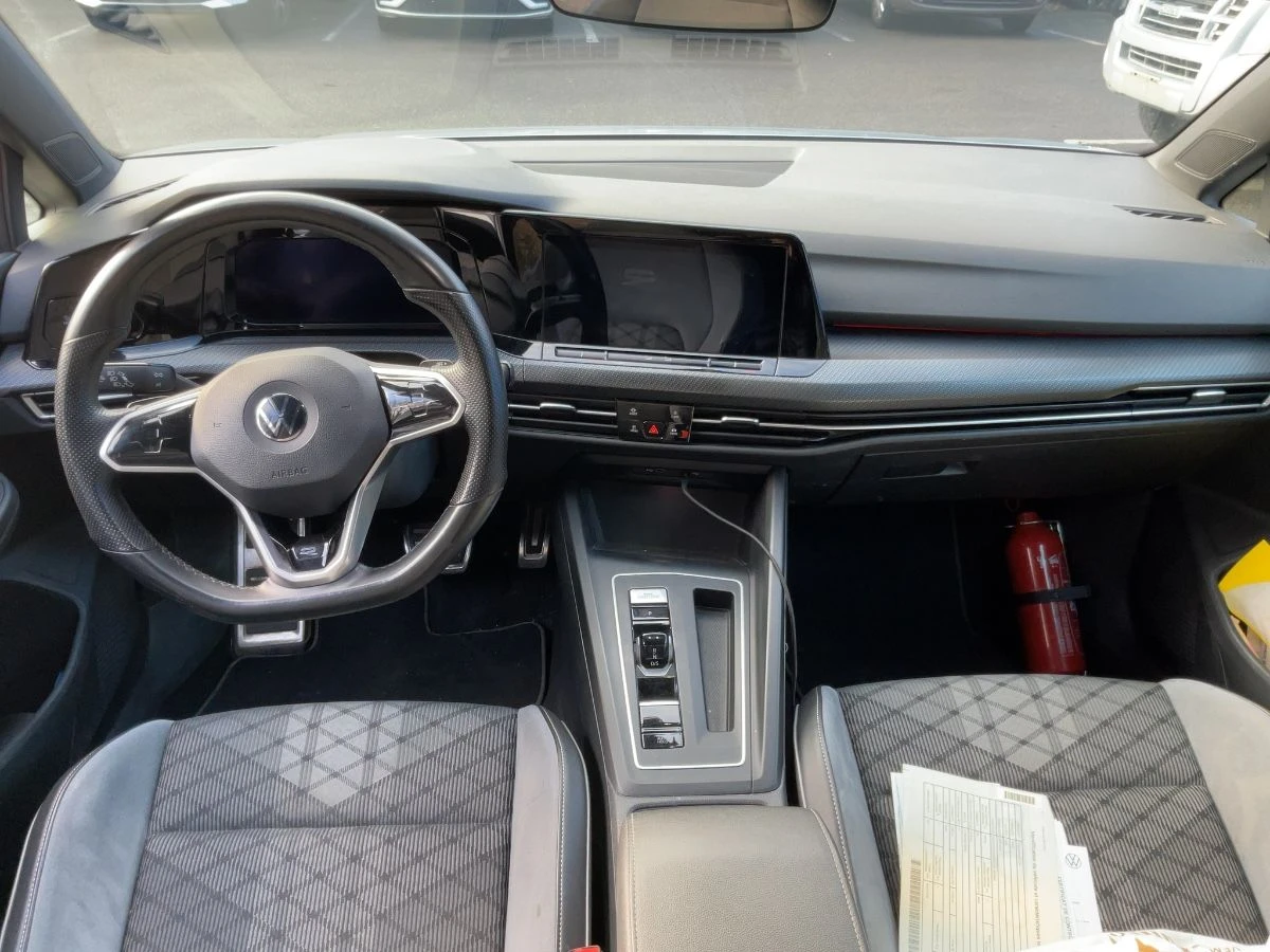 VW Golf 2.0TDI R-Line, снимка 6 - Автомобили и джипове - 53736276