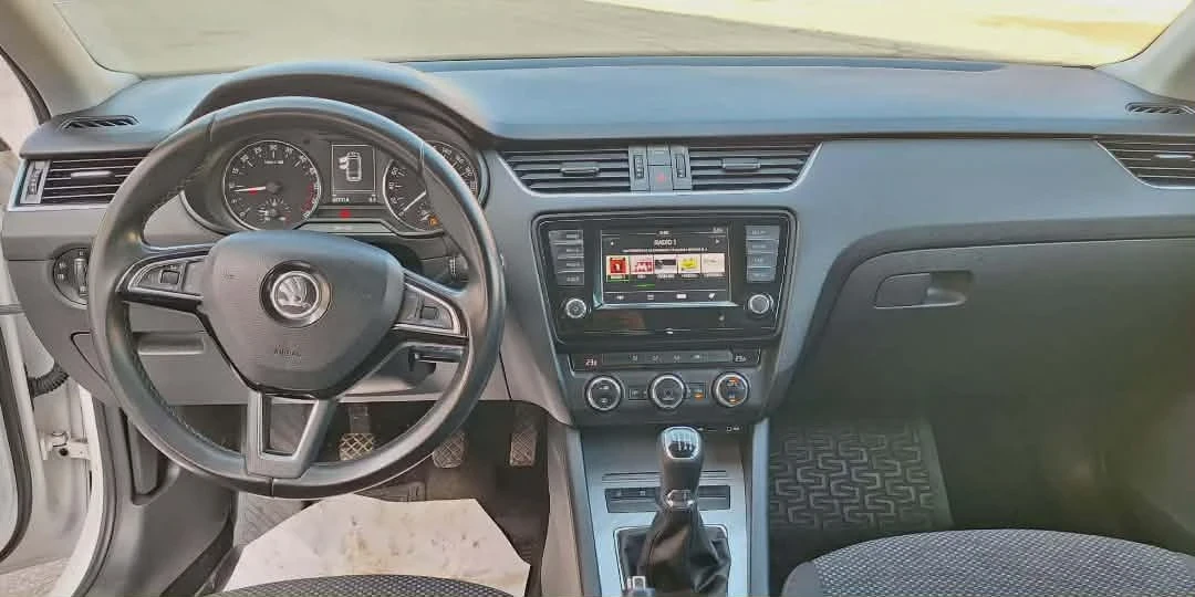 Skoda Octavia 1.6 тди, снимка 11 - Автомобили и джипове - 53915856