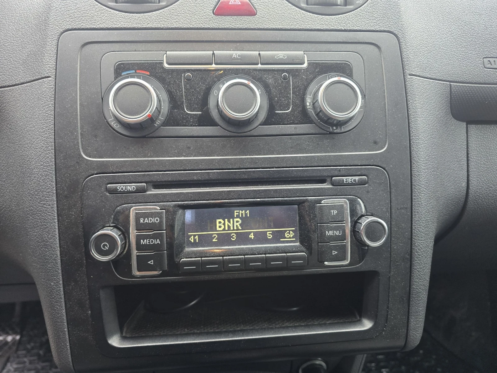 VW Caddy 2000/139000км, снимка 11 - Автомобили и джипове - 53932252