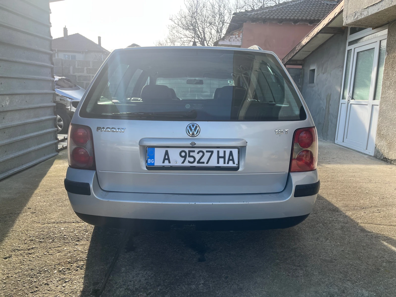 VW Passat 1.8 TURBO + ГАЗ, снимка 5 - Автомобили и джипове - 53988423