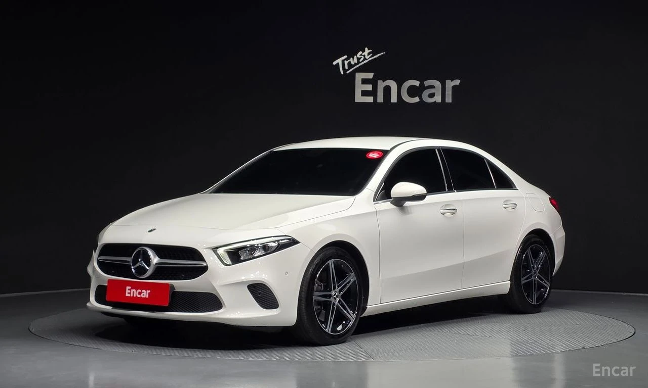 Mercedes-Benz A 250 * 4MATIC* КОЖА* ПОДГРЕВ* КАМЕРА* LANE ASSIST* KEYL