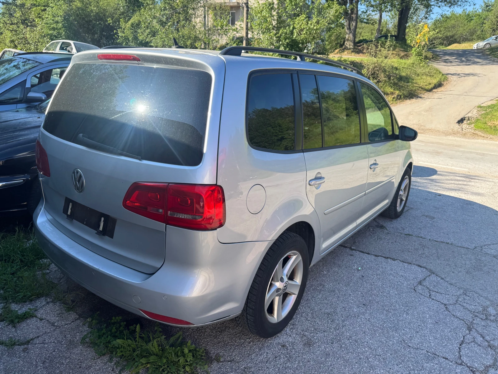 VW Touran 1.4tsi, снимка 3 - Автомобили и джипове - 54770875